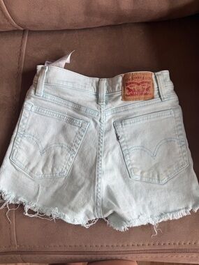 Levi’s cutoff shorts